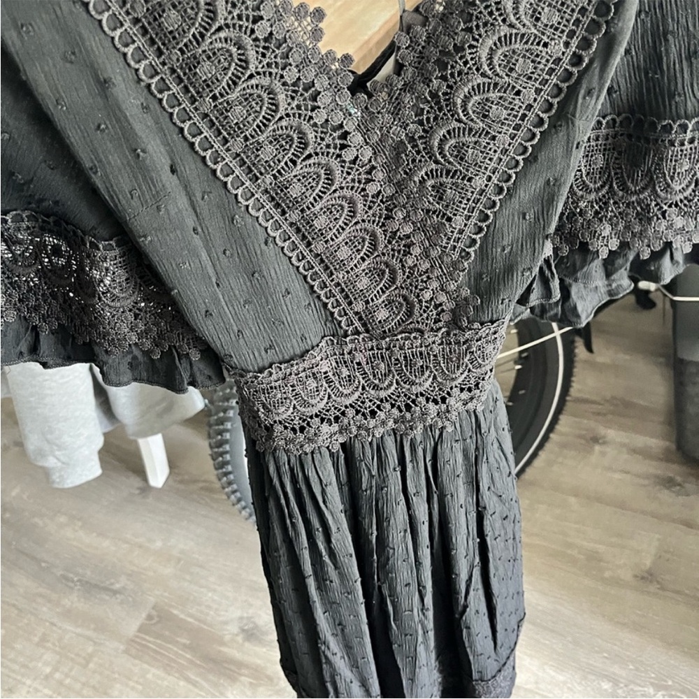 NWT Southern Fried Chic wrapped up in your arms dress! Black size Small - Picture 10 of 11